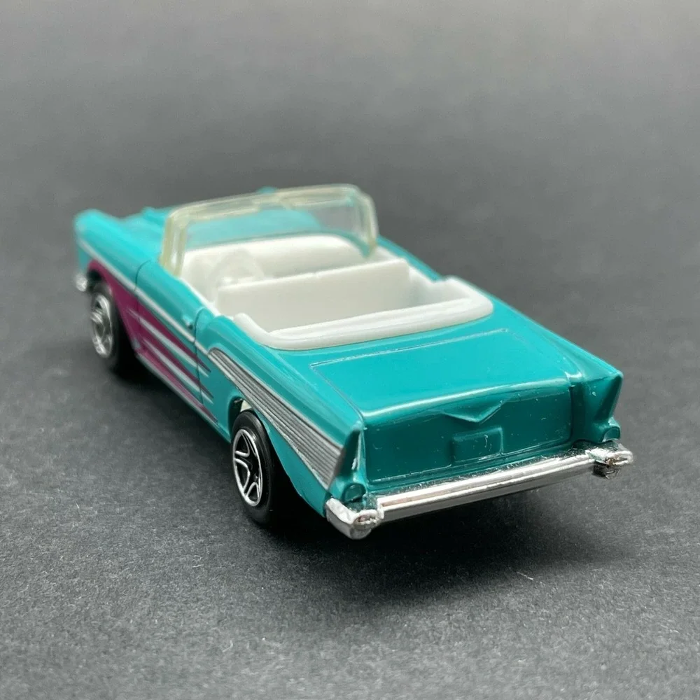 Matchbox 1957 '57 Chevrolet Chevy Bel Air 2 Dr Convertible Car Teal Diecast 1/66